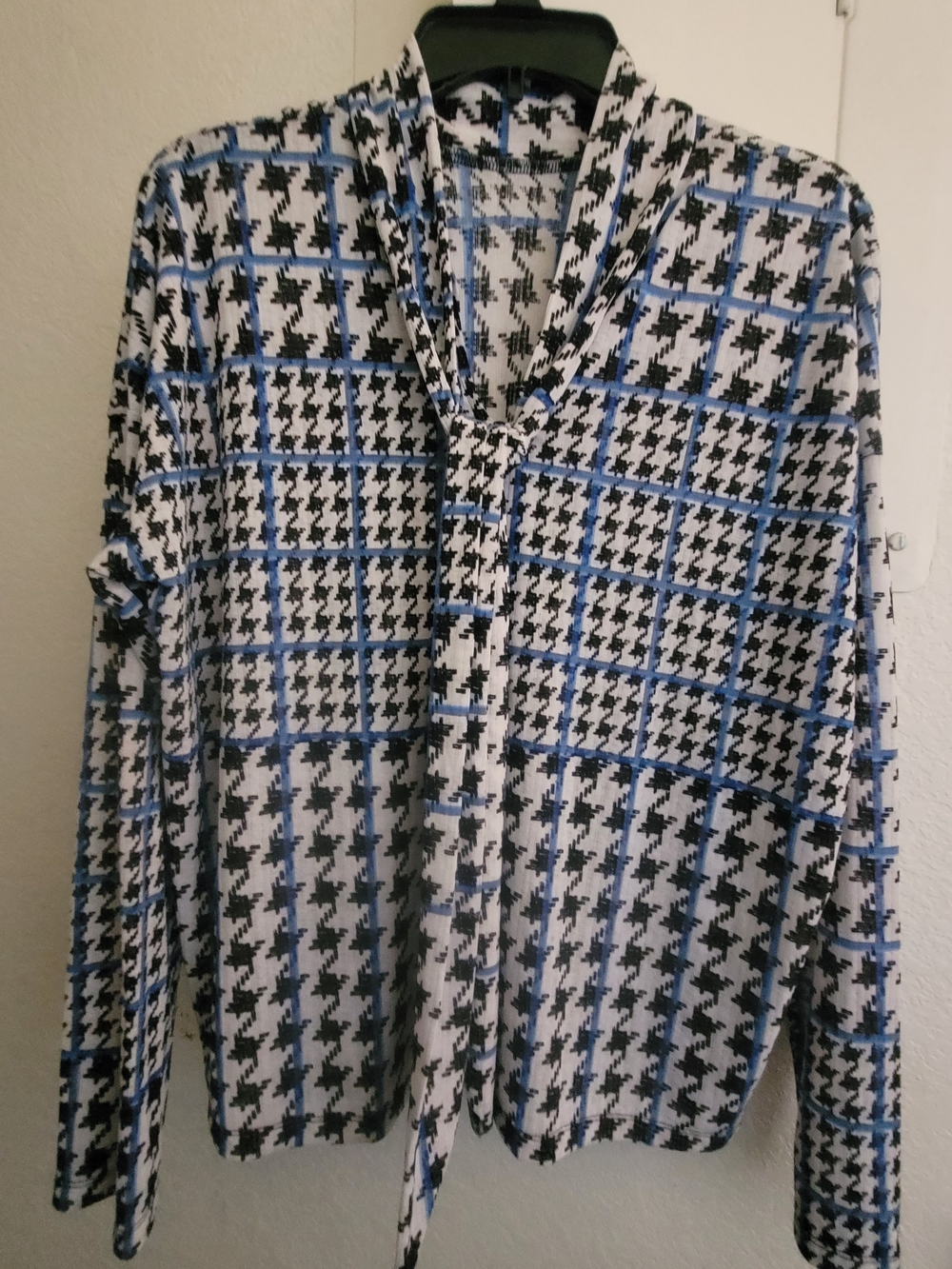 Nine West Black White and Blue Houndstooth Tie-Neck Blouse